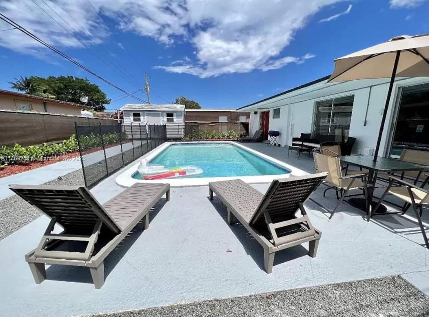 Tropical Villa Pool Courtyard & Garden View Fort Lauderdale Extérieur photo